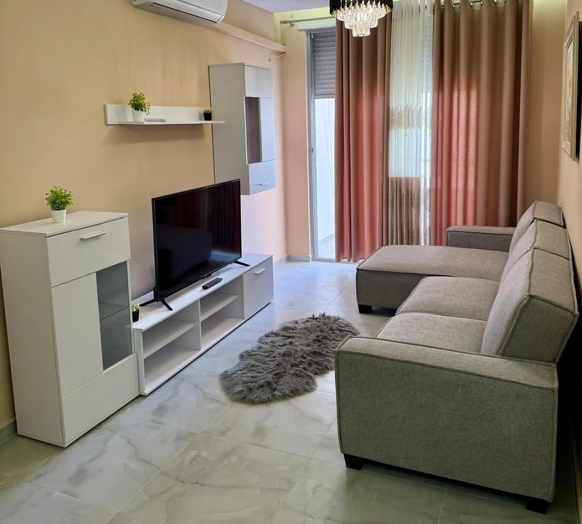 Ajan Alushani Apartment Golem